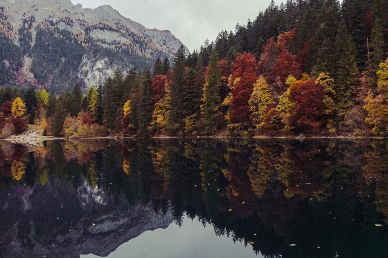 Lago-di-tovel-dolomiti