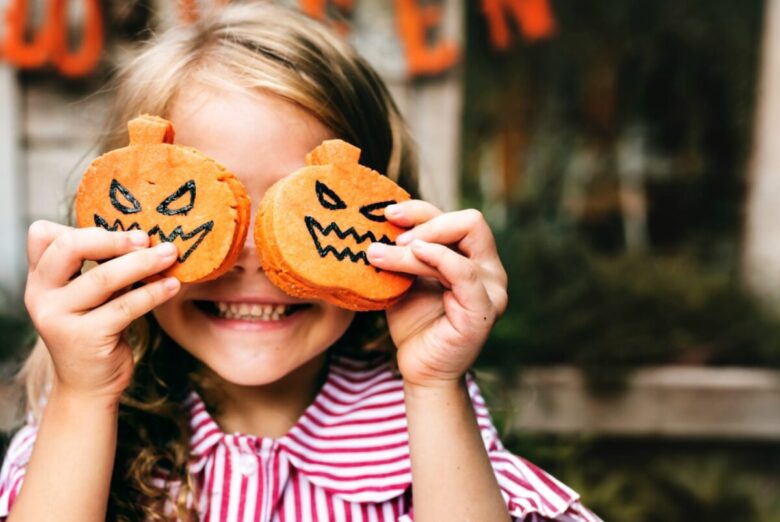 halloween-bambina-zucche halloween-bambina-zucche