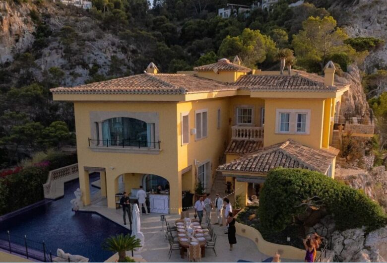 yellow-castle-mallorca