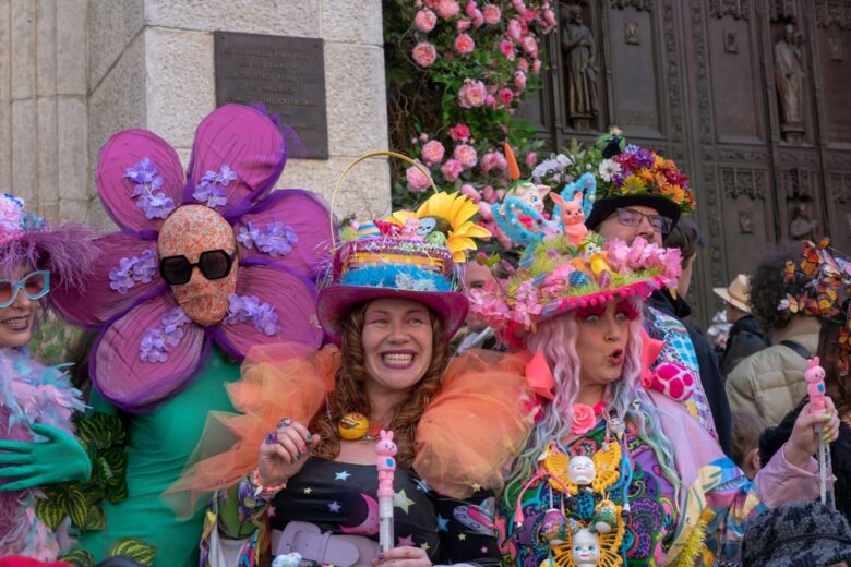 New,York,,Ny,-,April,09,,2023:,People,Wearing,Costumes