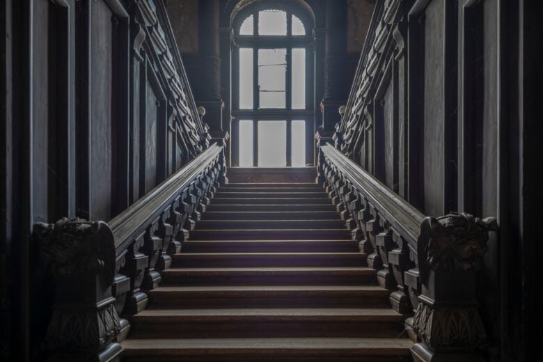 Haunted,Abandoned,Baroque-classical,Palace:,A,Spine-tingling,Tale,Of,Eerie,Elegance