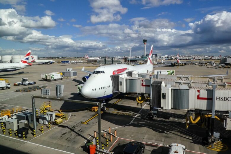 travel, transport system, heaven, sea, british airways, plane, airport, boing, british, passenger aircraft, tarmac, flight, machine, boeing 747-400, airliner, boeing, nature, aviation, flying, transport, aircraft, airline travel, london, heathrow, british airways, british airways, british airways, british airways, heathrow, heathrow, heathrow, heathrow, heathrow
