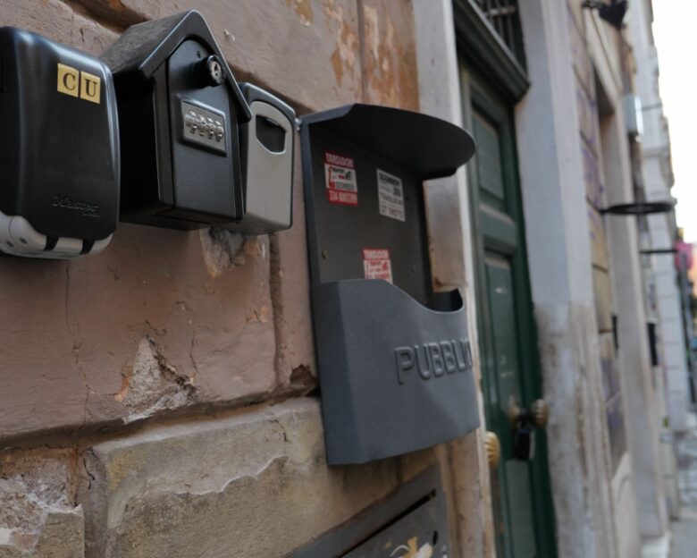 Keybox in strada a Roma
