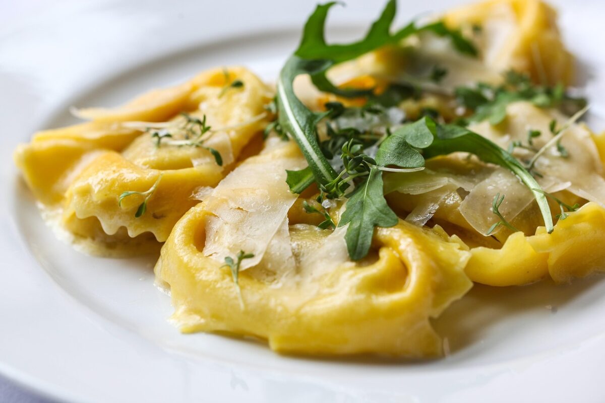tortelloni, pasta, food, lunch, variety, italian, italian cuisine, tortelloni, tortelloni, tortelloni, tortelloni, tortelloni