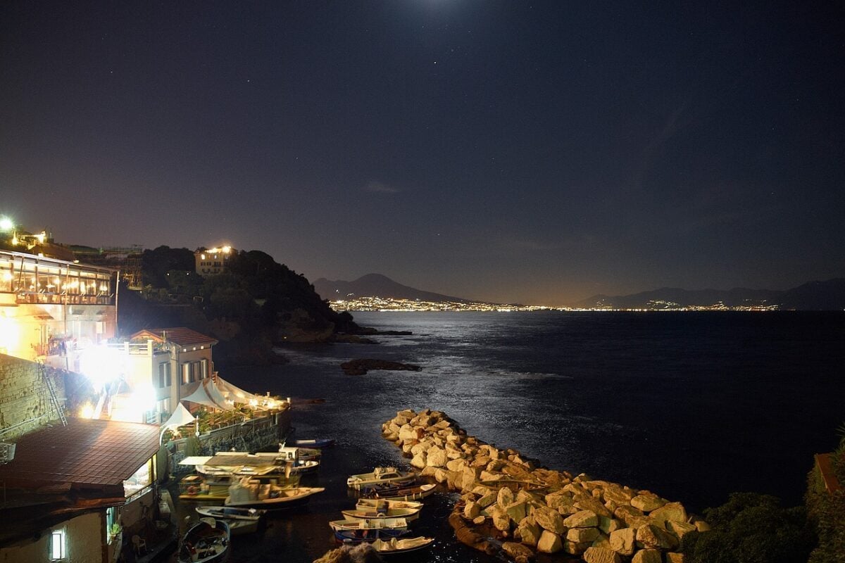 A Napoli, sulle orme del Leopardi: tappe da non perdere per ritrovare il poeta A Napoli, sulle orme del Leopardi: tappe da non perdere per ritrovare il poeta