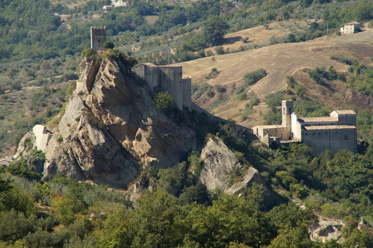 Roccascalegna