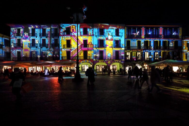 Como,,Lombardy,,Italy,,December,21,2018,,The,Houses,Of,Como