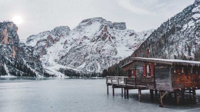 shutterstock_2401194303