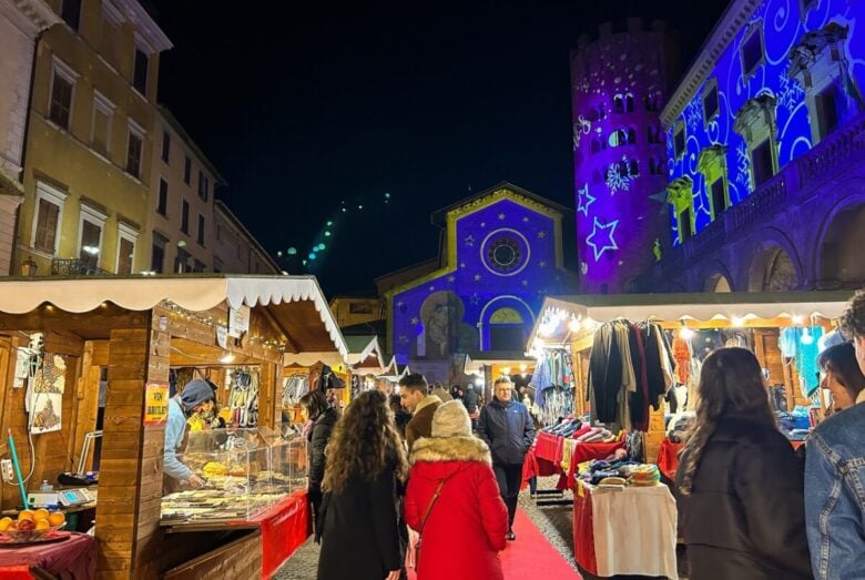 Orvieto,,Italy,-,December,17,,2023:,View,Of,Christmas,Market