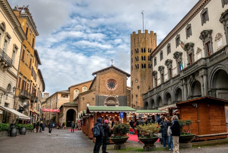 Streets,And,Squares,Of,The,Old,Town,During,The,Christmas Streets,And,Squares,Of,The,Old,Town,During,The,Christmas