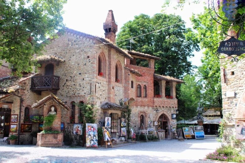 Grazzano,Visconti,,Italy,June,30,,2024,Exploring,The,Ruins,Of Grazzano,Visconti,,Italy,June,30,,2024,Exploring,The,Ruins,Of