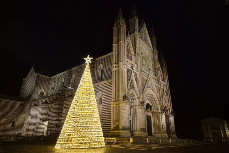 Orvieto,,Italy,-,5,January,2025.,Illuminated,Christmas,Tree,In Orvieto,,Italy,-,5,January,2025.,Illuminated,Christmas,Tree,In