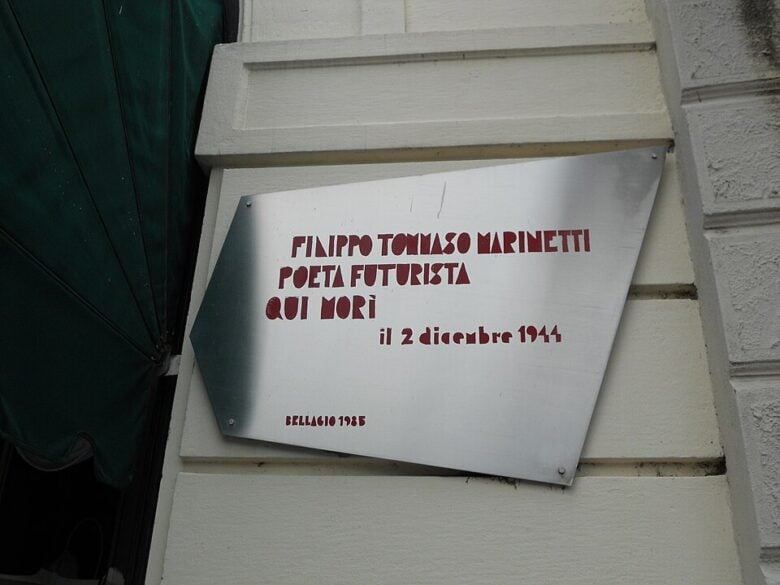 960px-Targa_sul_luogo_della_morte_di_Marinetti_a_Bellagio