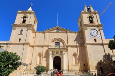 Dicembre a La Valletta: luci, fortezze e magia mediterranea nel cuore di Malta