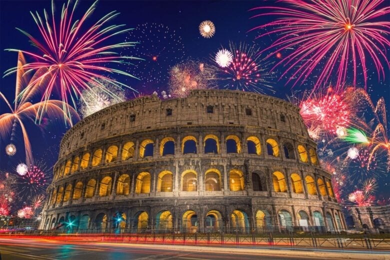 Fireworks,In,Roma,,Italia,(rome,-,Italy).,Colosseo,During,New