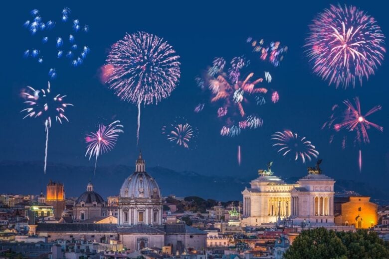 Fireworks,In,Roma,,Italia,(rome,-,Italy).,Colosseo,During,New