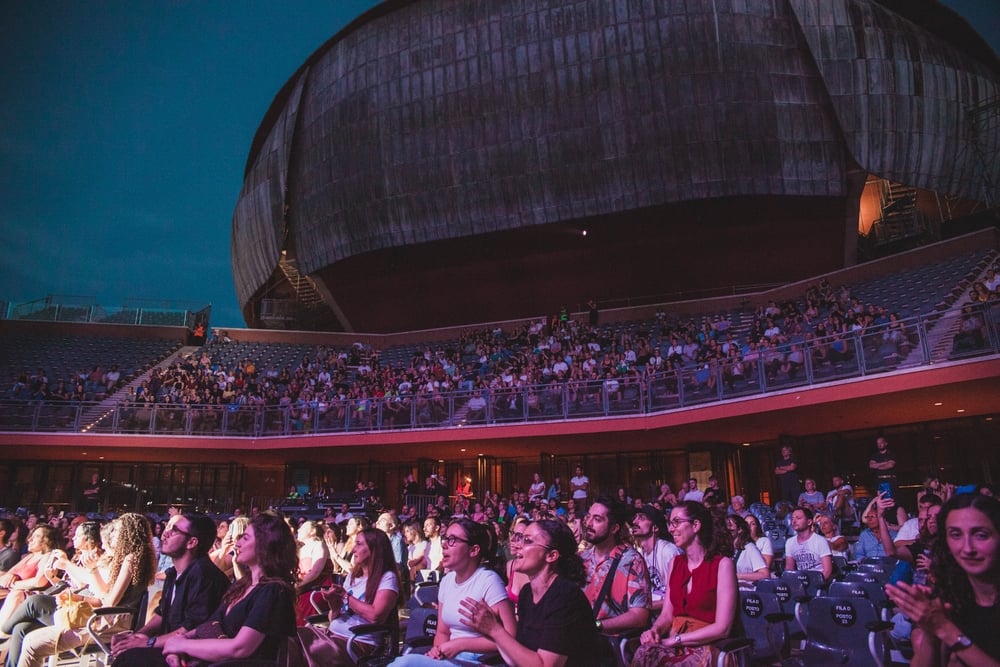 Rome,,Italy,5th,July,2023:,James,Bay,Audience,At,Roma Rome,,Italy,5th,July,2023:,James,Bay,Audience,At,Roma