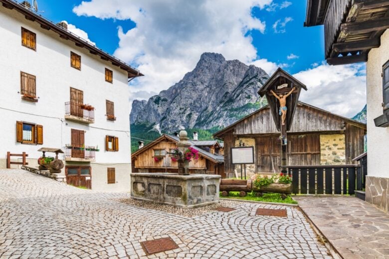 Shutterstock_1943269348