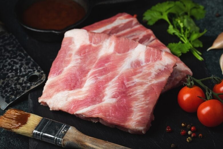 Raw,Meat.,Raw,Pork,Ribs,From,The,Back,With,Meat