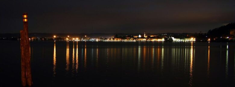 1280px-Arona_panoramica