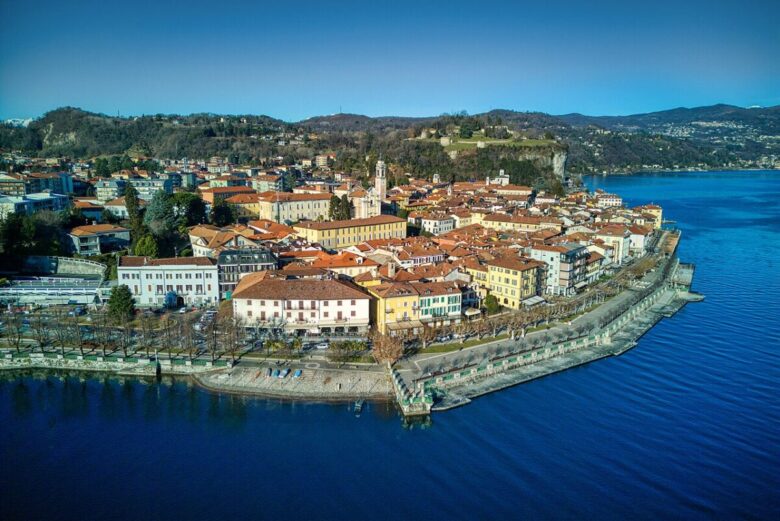 Arona