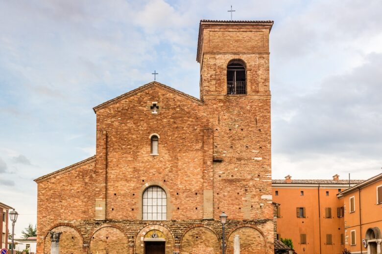 The,Ancient,Brick,Walls,Of,The,Majestic,And,Gigantic,Basilica