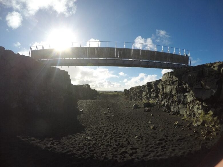 Bridge Between Continents islanda