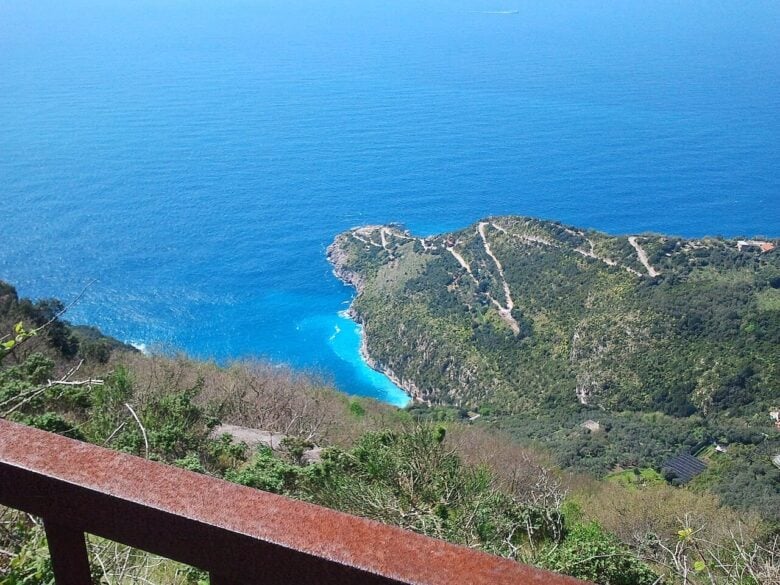 Dove si trova la Baia di Ieranto e perché ha conquistato la BBC