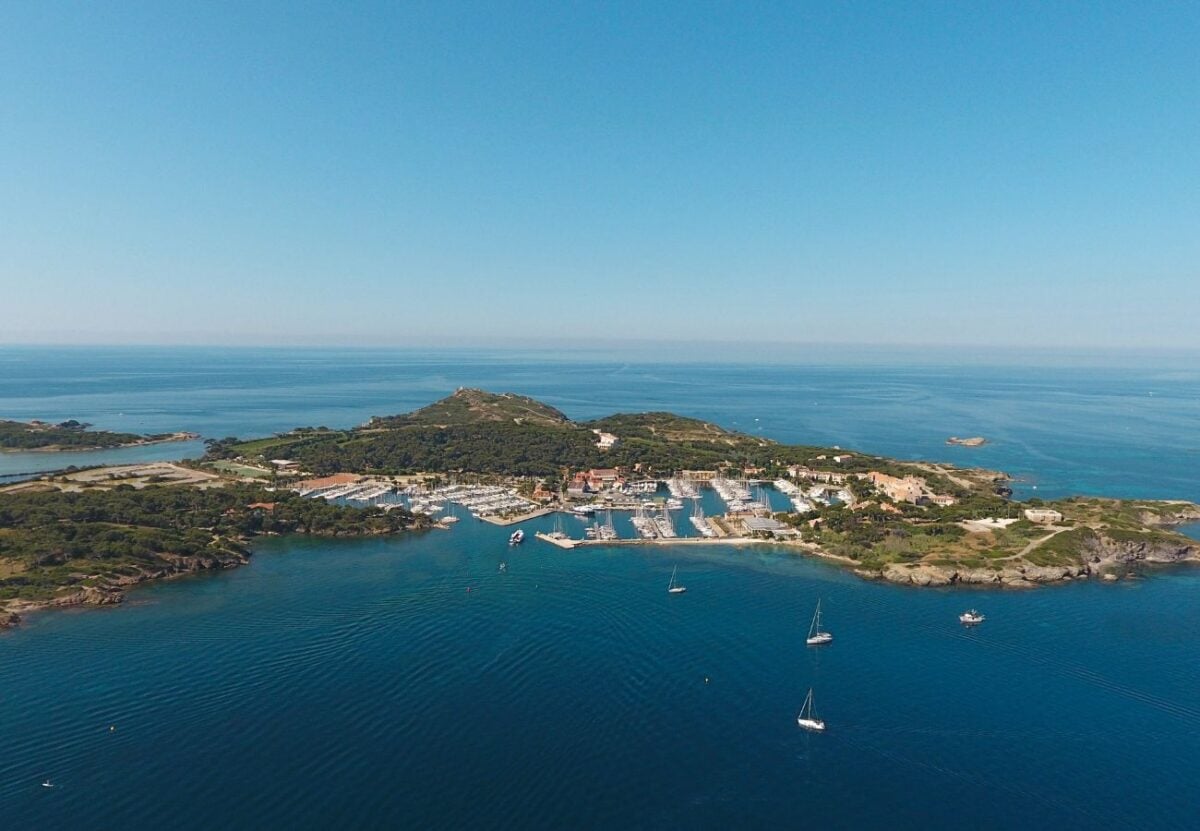 isola della Provenza dove non circolano auto