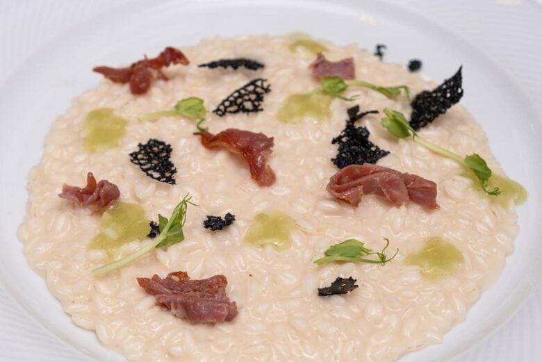 pexels-lucaluperto-17237178