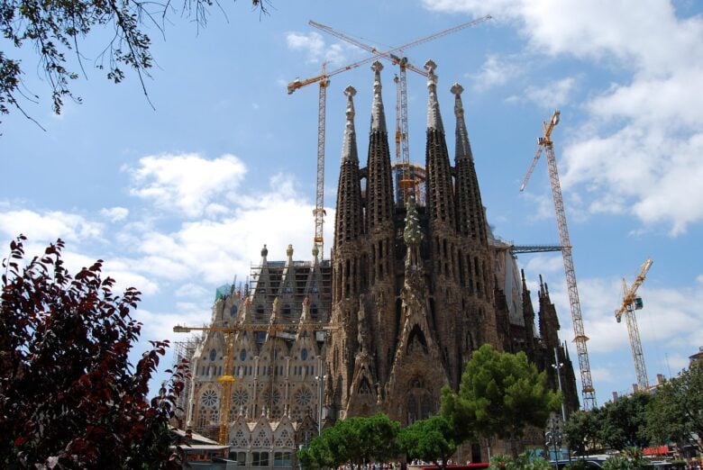 Sagrada, Famìlia