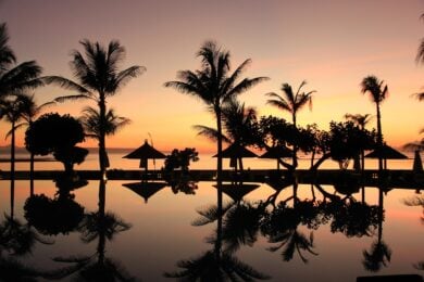 Il nuovo lusso del viaggio? Fermarsi a guardare il sole che tramonta