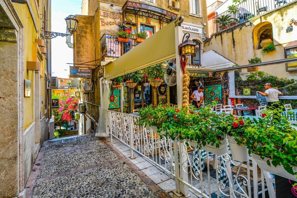 borgo-sicilia-italy borgo-sicilia-italy