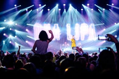 Viaggiare come Dua Lipa: la cantante svela su Google Maps i suoi luoghi del cuore in Europa