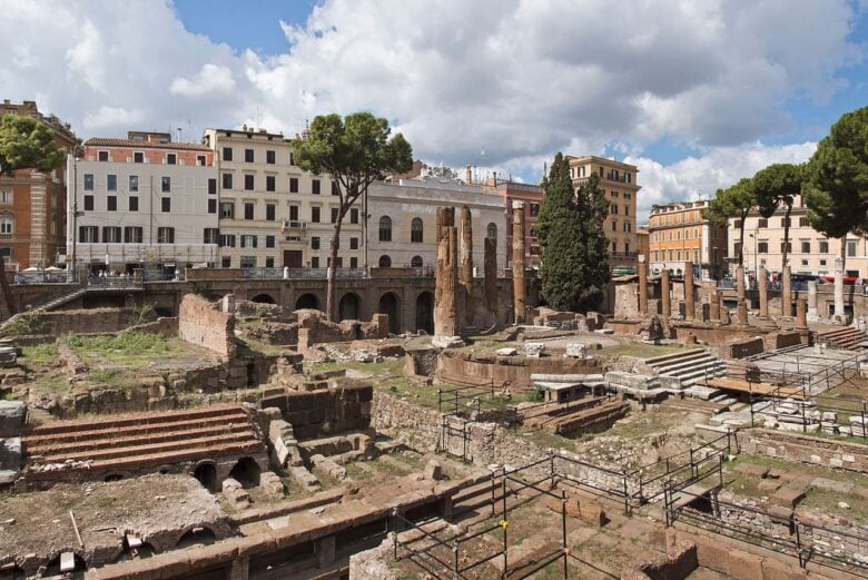 Largo di Torre Argentina