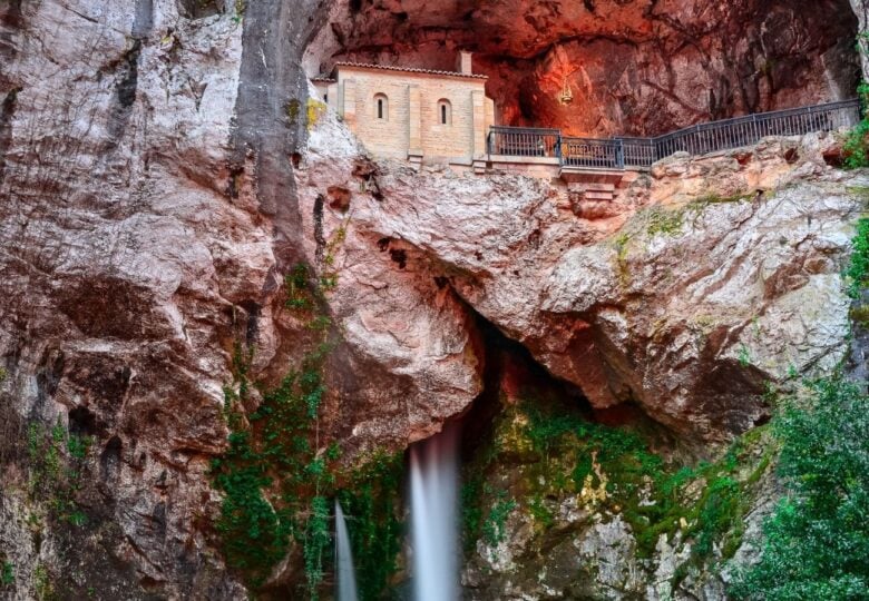 Santa Cueva