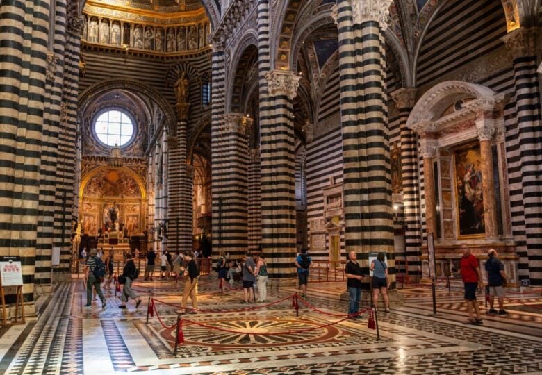scopertura pavimento duomo di siena