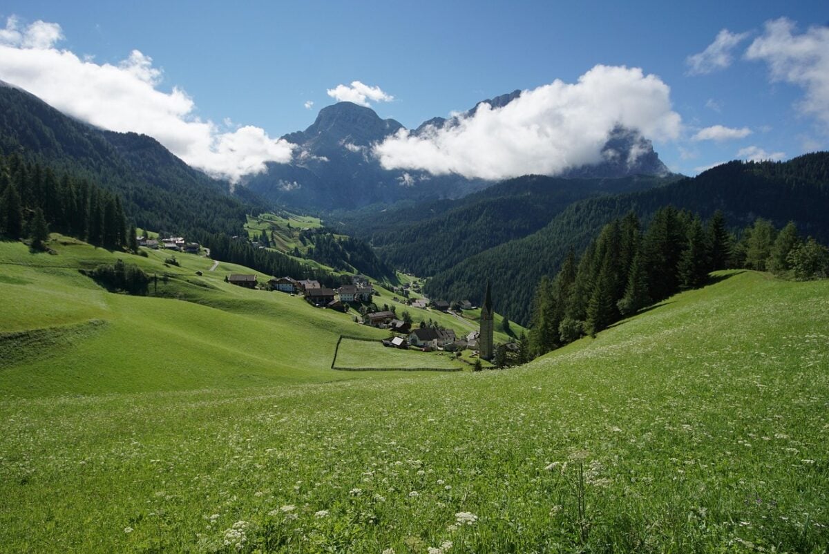 Val, Di Val, Di