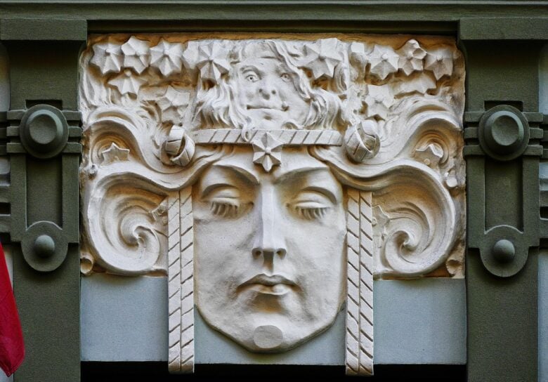Villa, Art