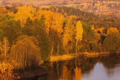 L’autunno ha un lato che in pochi conoscono: queste destinazioni sembrano ancora in piena estate