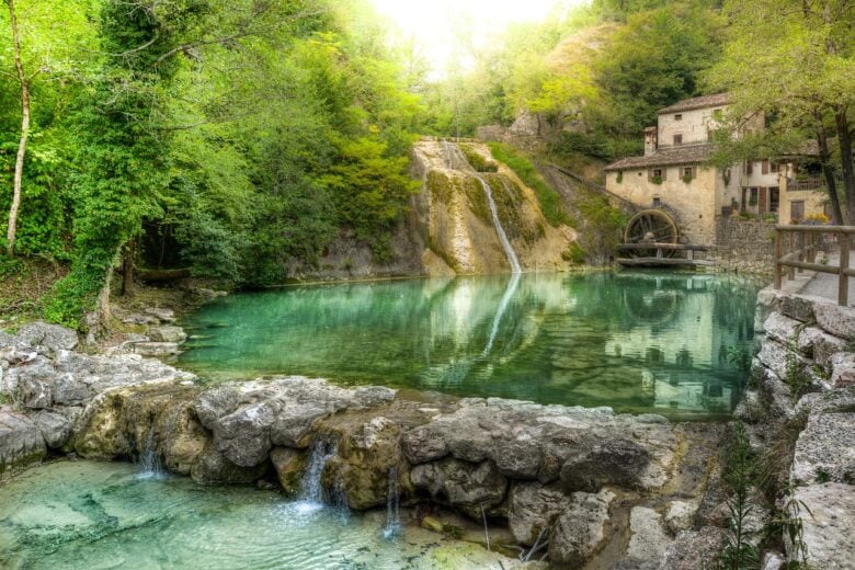 Cascata, Italia