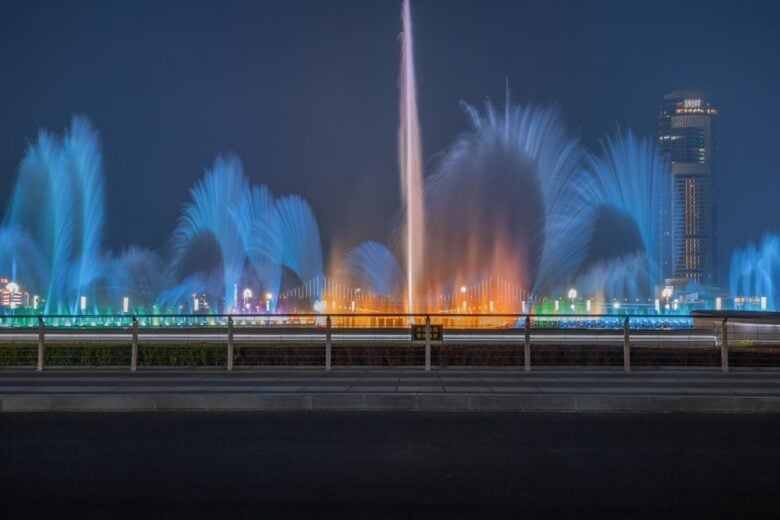 Fontata illuminata a Xinghai Square