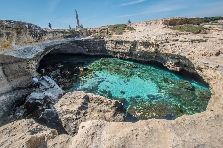 Grotta della Poesia in Roca Vecchia