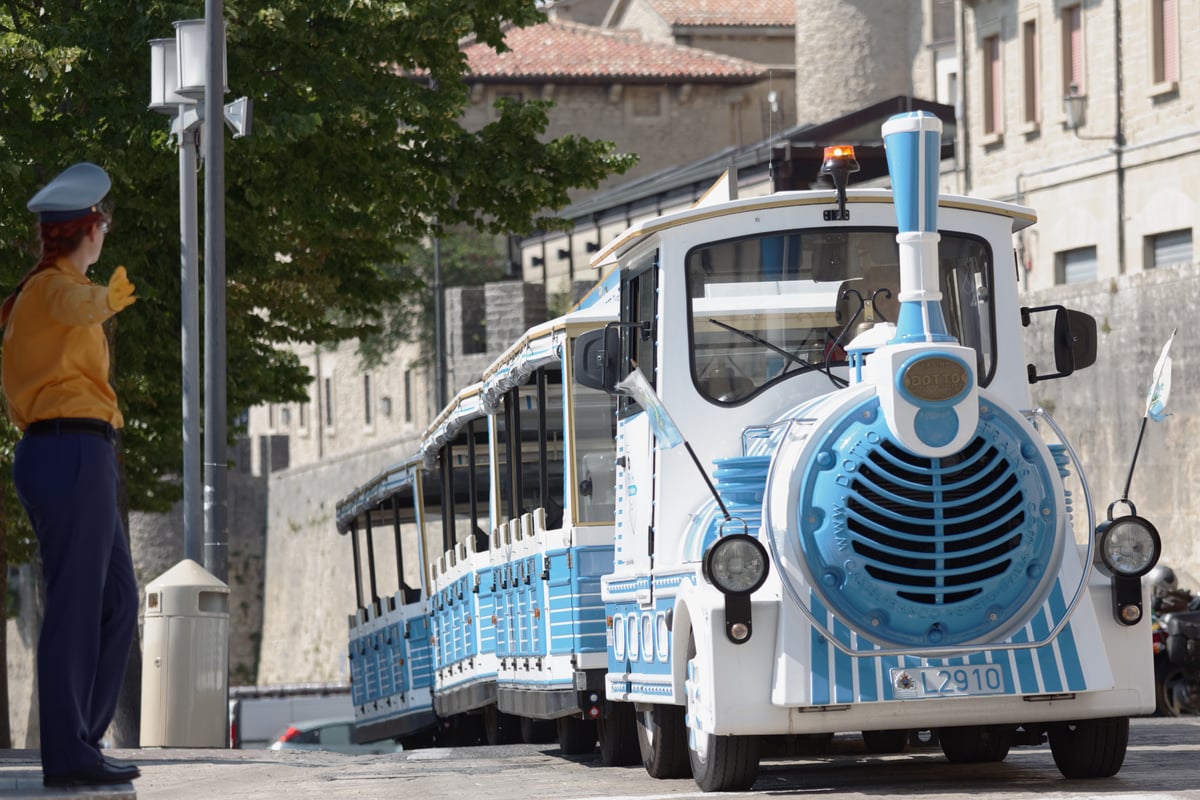 Treno Bianco Azzurro
