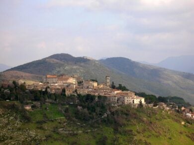 Al suo interno riposano 17 monache: il luogo più inquietante di questo borgo del Lazio