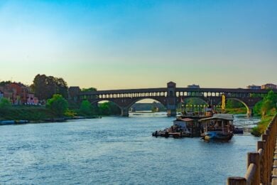 Sai che in questa città esiste il ponte coperto più lungo d’Italia? E’ uno spettacolo che attraversa il Ticino