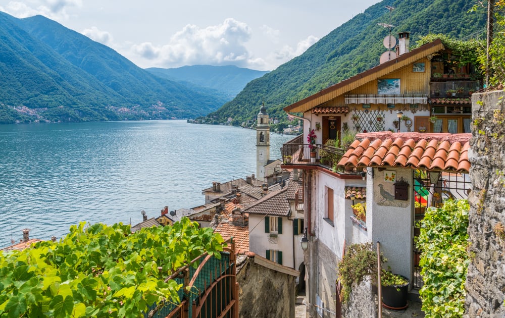 Borgo di Brienno Borgo di Brienno