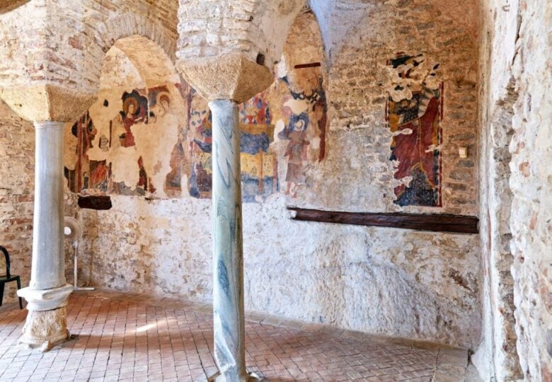 Cattolica di Stilo interno