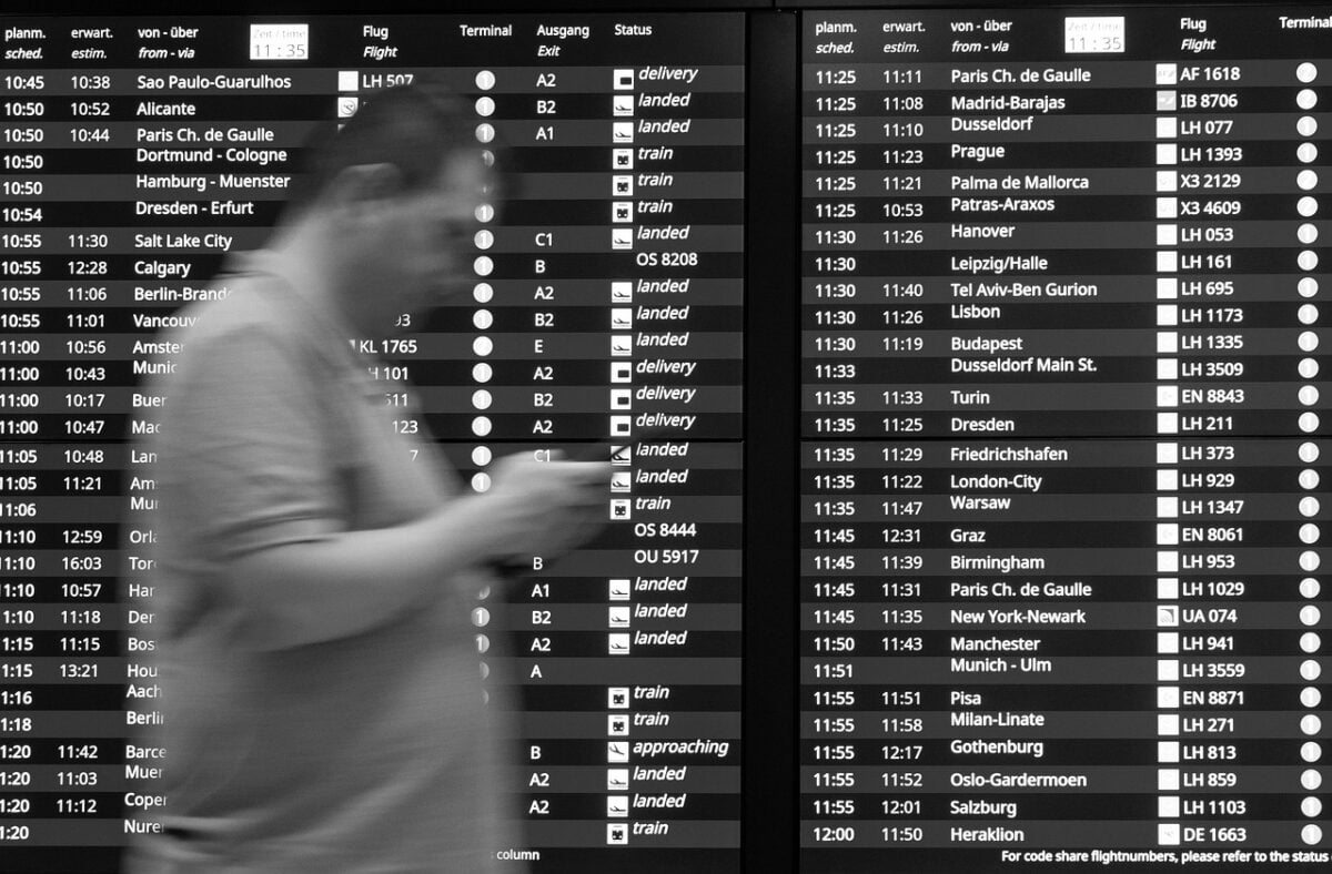 Controlli, Aeroporto Controlli, Aeroporto