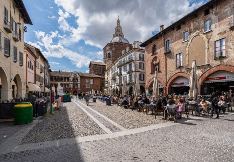 Pavia